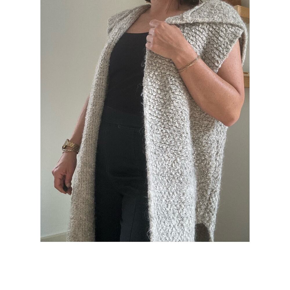Zara Cream Textured Knit Sleeveless Cardigan